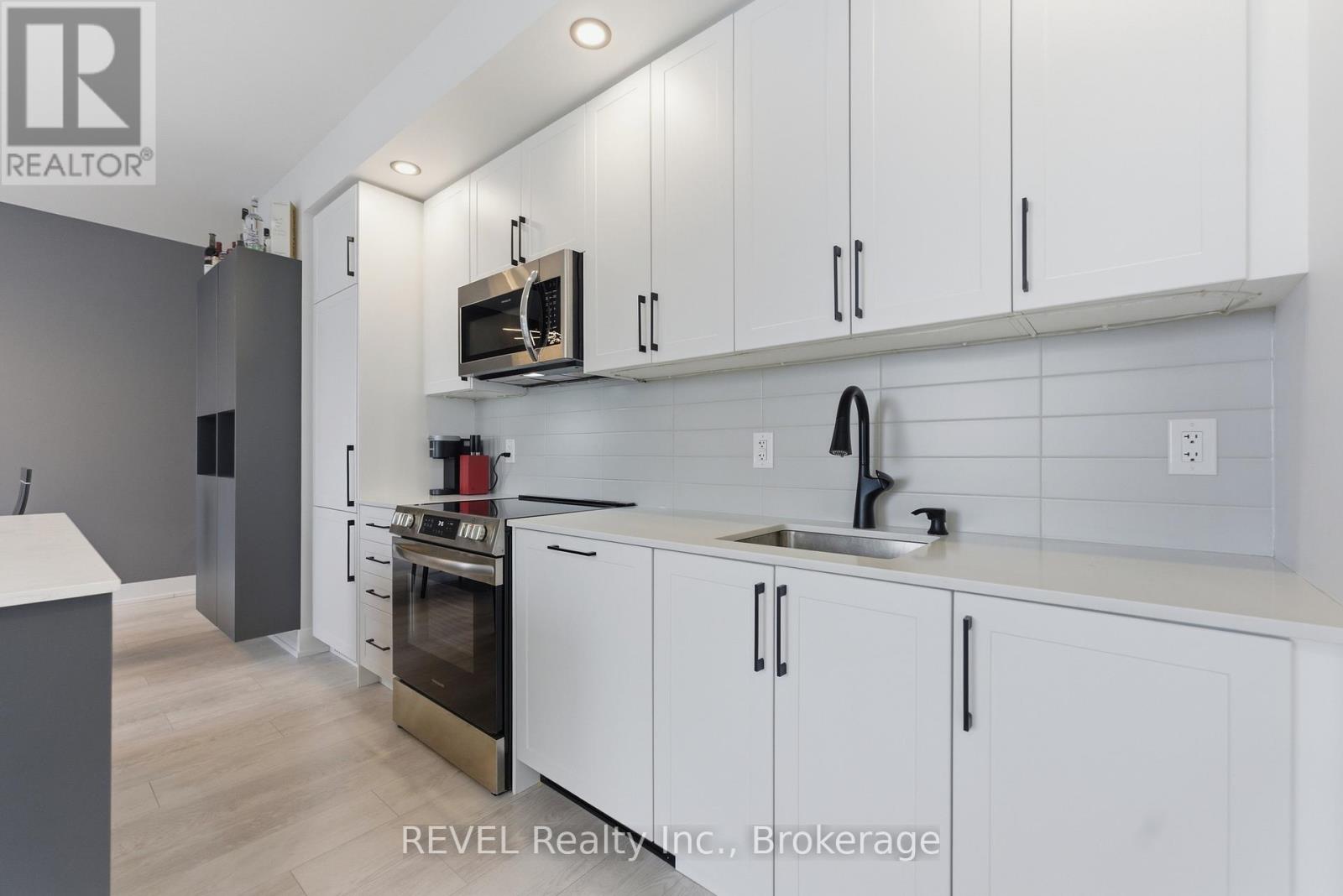 405 - 2450 Old Bronte Road, Oakville (Wm Westmount), Ontario  L6M 5P6 - Photo 13 - W12833240