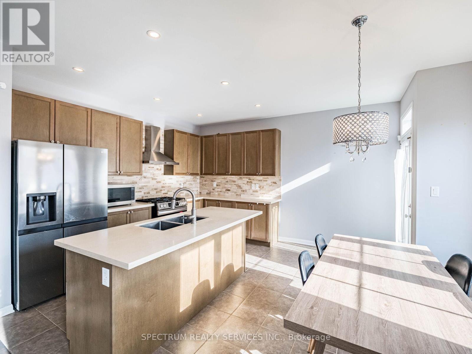 416 Gooch Crescent, Milton, Ontario  L9T 7M1 - Photo 16 - W12773500