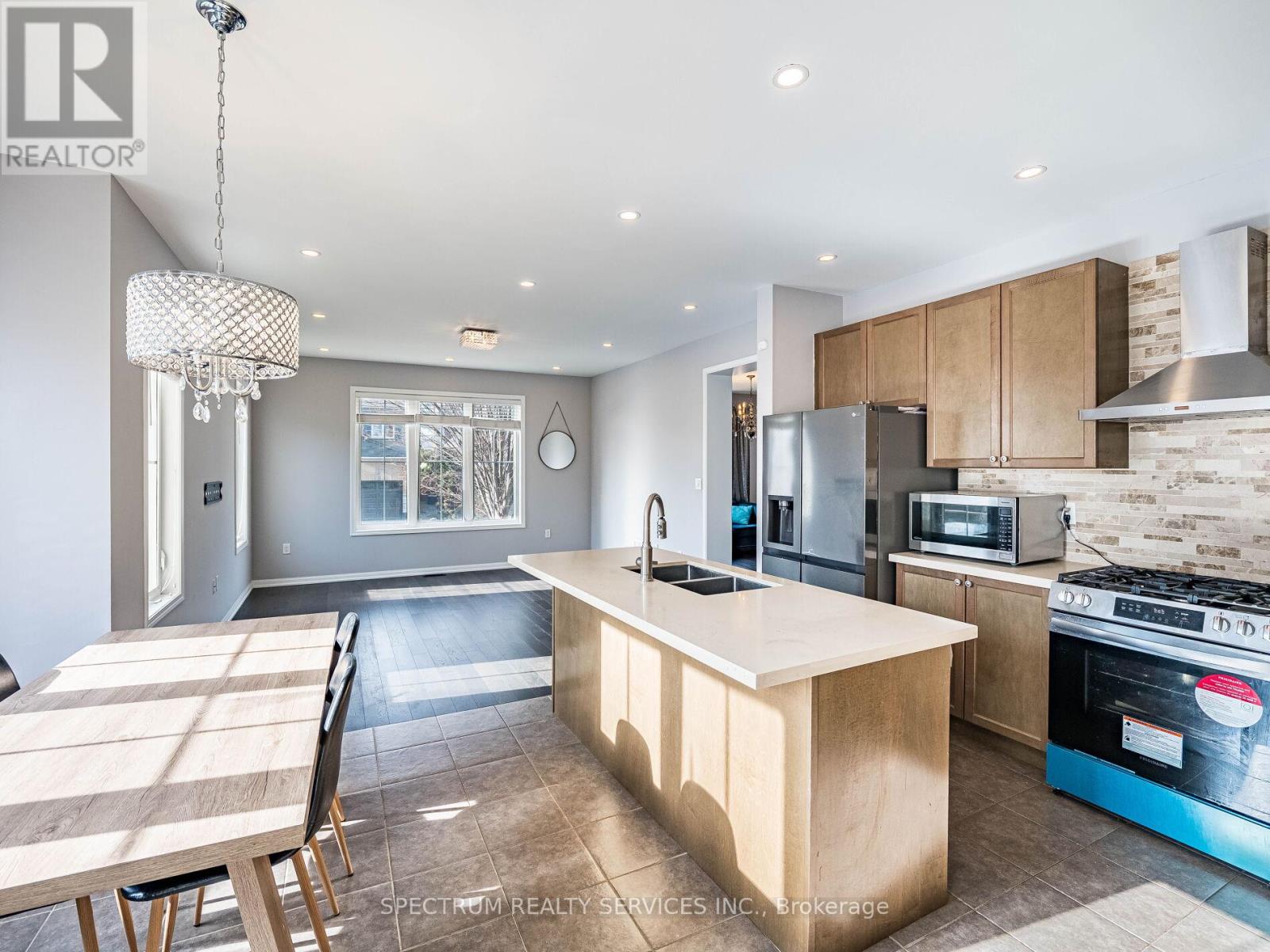 416 Gooch Crescent, Milton, Ontario  L9T 7M1 - Photo 18 - W12773500