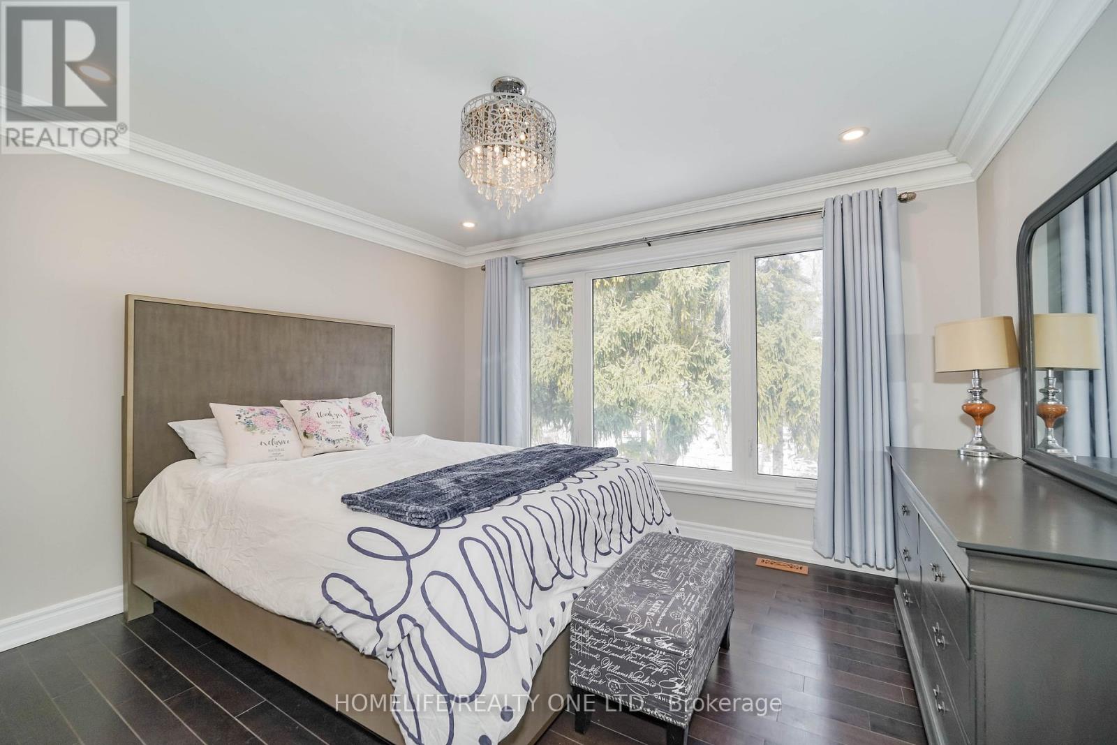 31 Bearwood Drive, Toronto, Ontario  M9A 4G5 - Photo 31 - W12801992