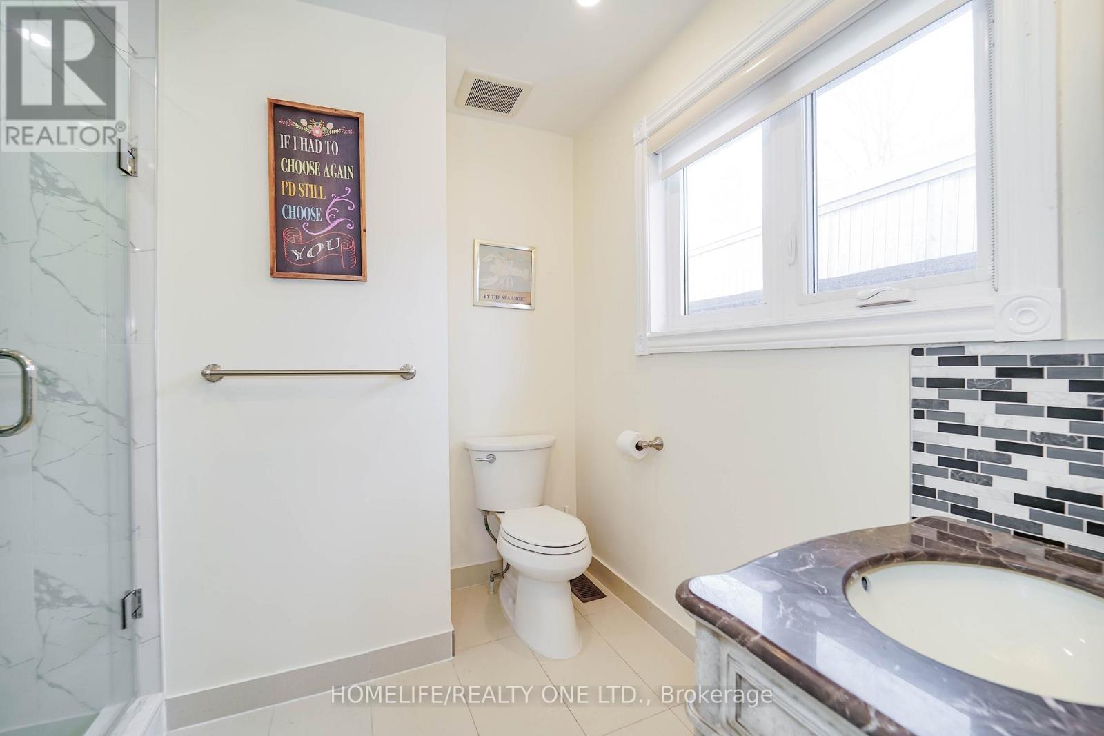 31 Bearwood Drive, Toronto, Ontario  M9A 4G5 - Photo 33 - W12801992