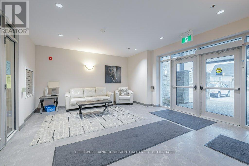 529 South Pelham Road, Welland (West Welland), Ontario  L3C 3C7 - Photo 6 - X12832982