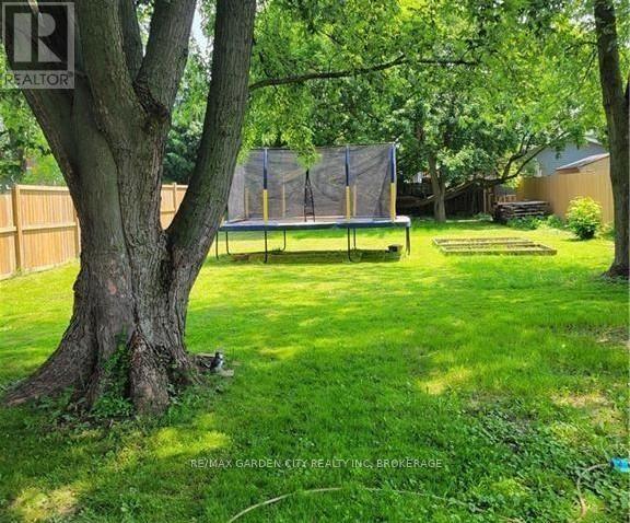 16 Walnut Street, Welland (Prince Charles), Ontario  L3C 1E9 - Photo 38 - X12833052