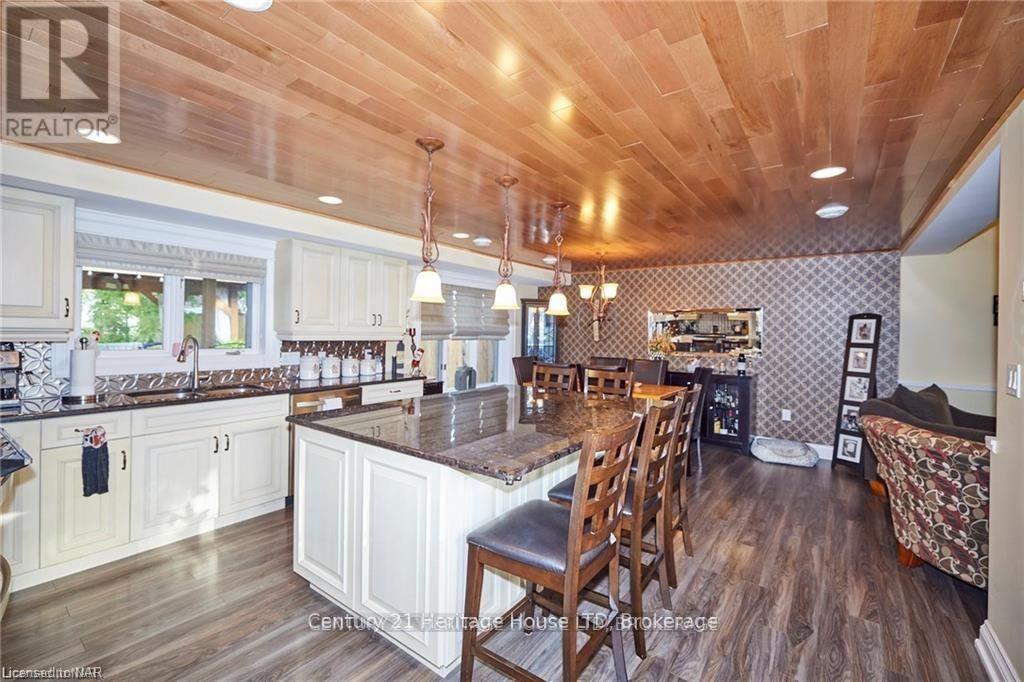 355 Ridge Road N, Fort Erie (Ridgeway), Ontario  L0S 1N0 - Photo 3 - X12833138