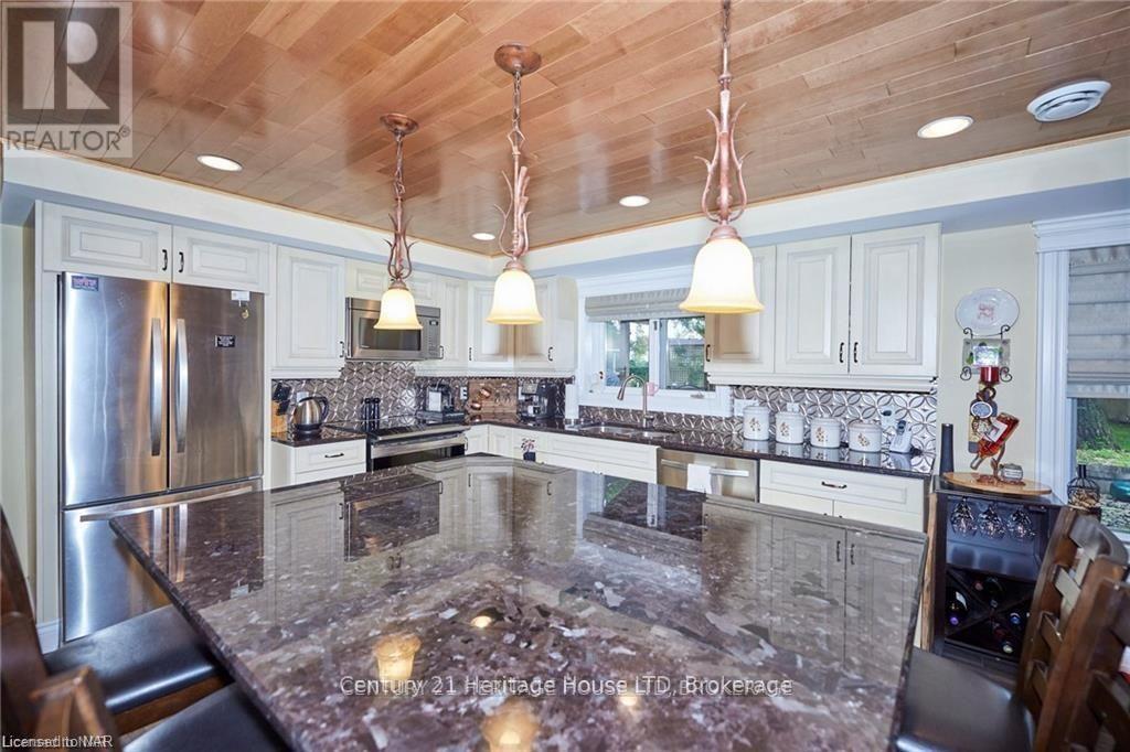 355 Ridge Road N, Fort Erie (Ridgeway), Ontario  L0S 1N0 - Photo 4 - X12833138