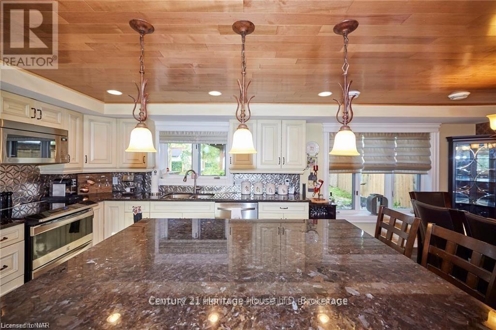 355 Ridge Road N, Fort Erie (Ridgeway), Ontario  L0S 1N0 - Photo 5 - X12833138