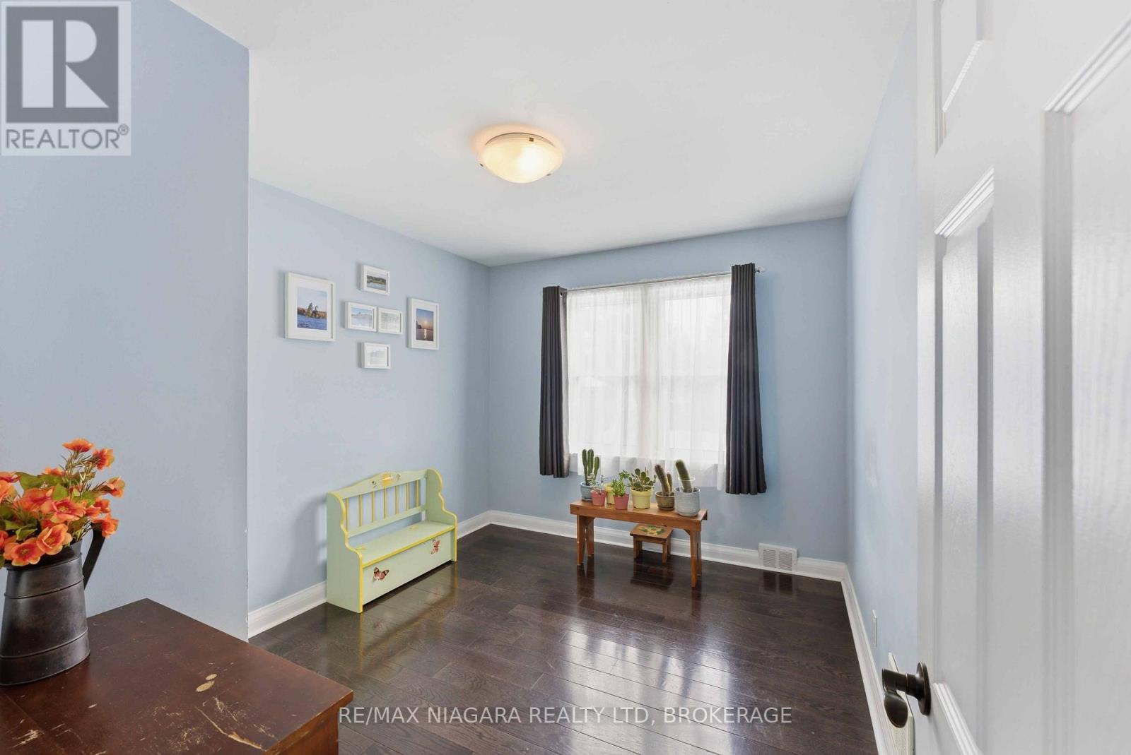 6122 Burdette Drive E, Niagara Falls, Ontario  L2E 5G7 - Photo 12 - X12833260