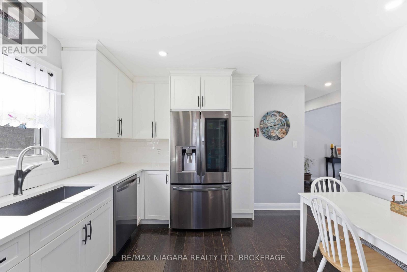 6122 Burdette Drive E, Niagara Falls, Ontario  L2E 5G7 - Photo 9 - X12833260