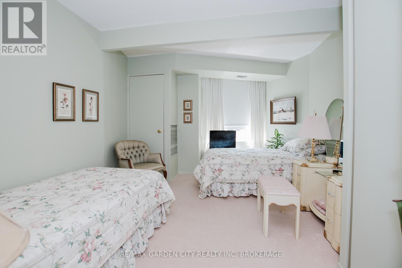 307 - 7 Gale Crescent, St. Catharines (E. Chester), Ontario  L2R 7M8 - Photo 22 - X12833280