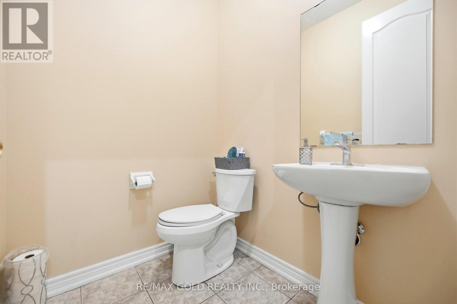 26 Drummondville Drive, Brampton, Ontario  L6P 3M9 - Photo 14 - W12827378