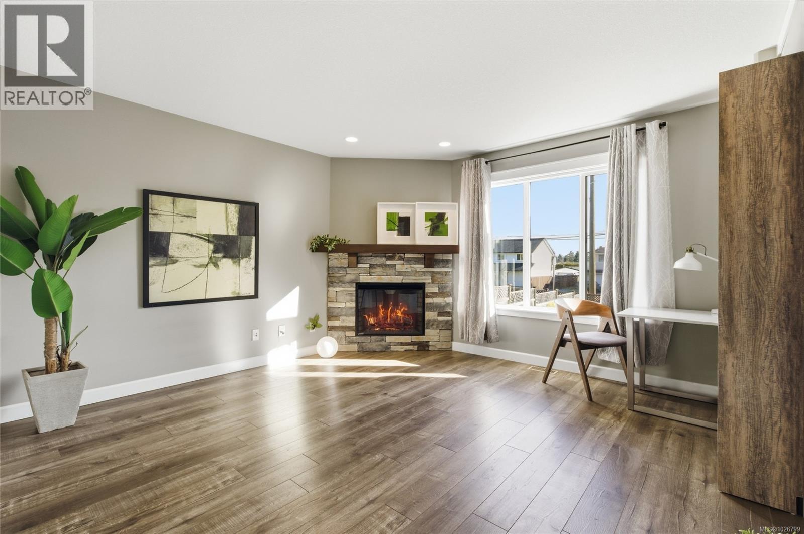 645 Howard Ave, Nanaimo, British Columbia  V9R 3S8 - Photo 1 - 1026799