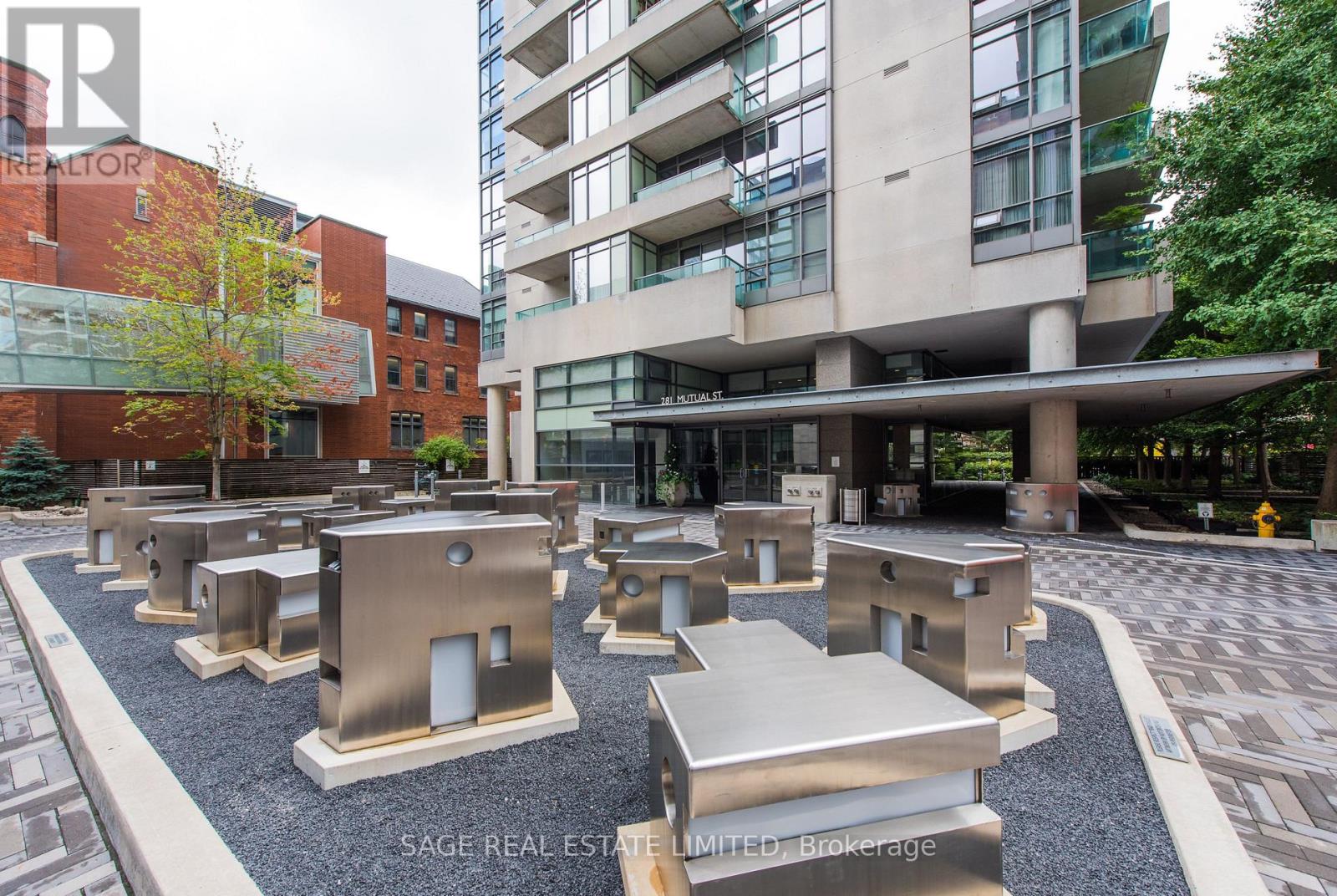 2107 - 281 Mutual Street, Toronto, Ontario  M4Y 1X6 - Photo 18 - C12833012