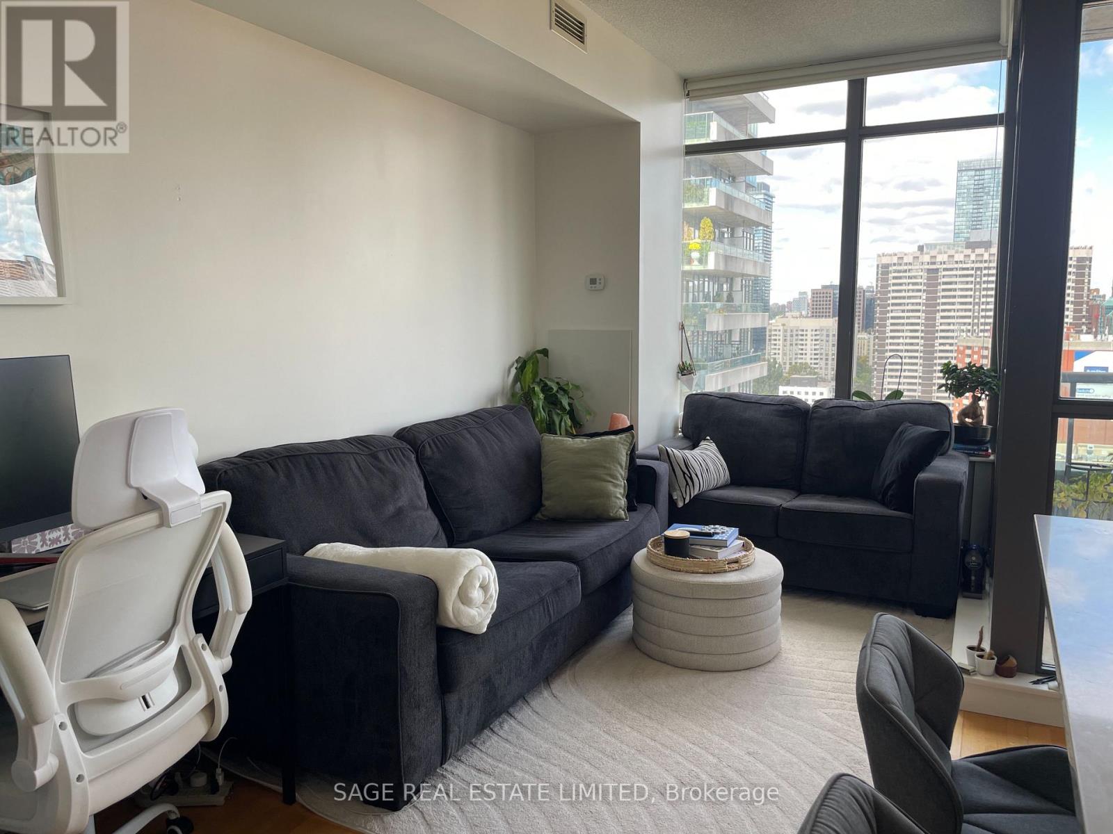 2107 - 281 Mutual Street, Toronto, Ontario  M4Y 1X6 - Photo 2 - C12833012