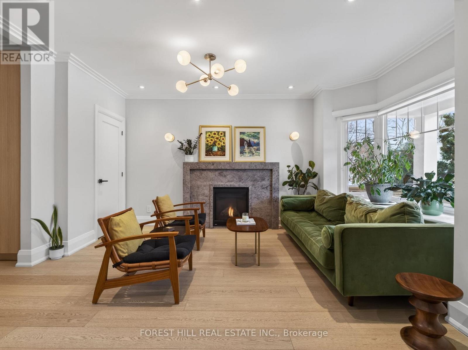 186 Wychwood Avenue, Toronto (Humewood-Cedarvale), Ontario  M6C 2T3 - Photo 6 - C12833014