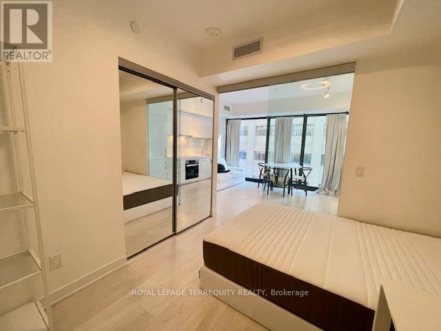 709 - 188 Cumberland Street, Toronto (Annex), Ontario  M5R 2G3 - Photo 15 - C12833032