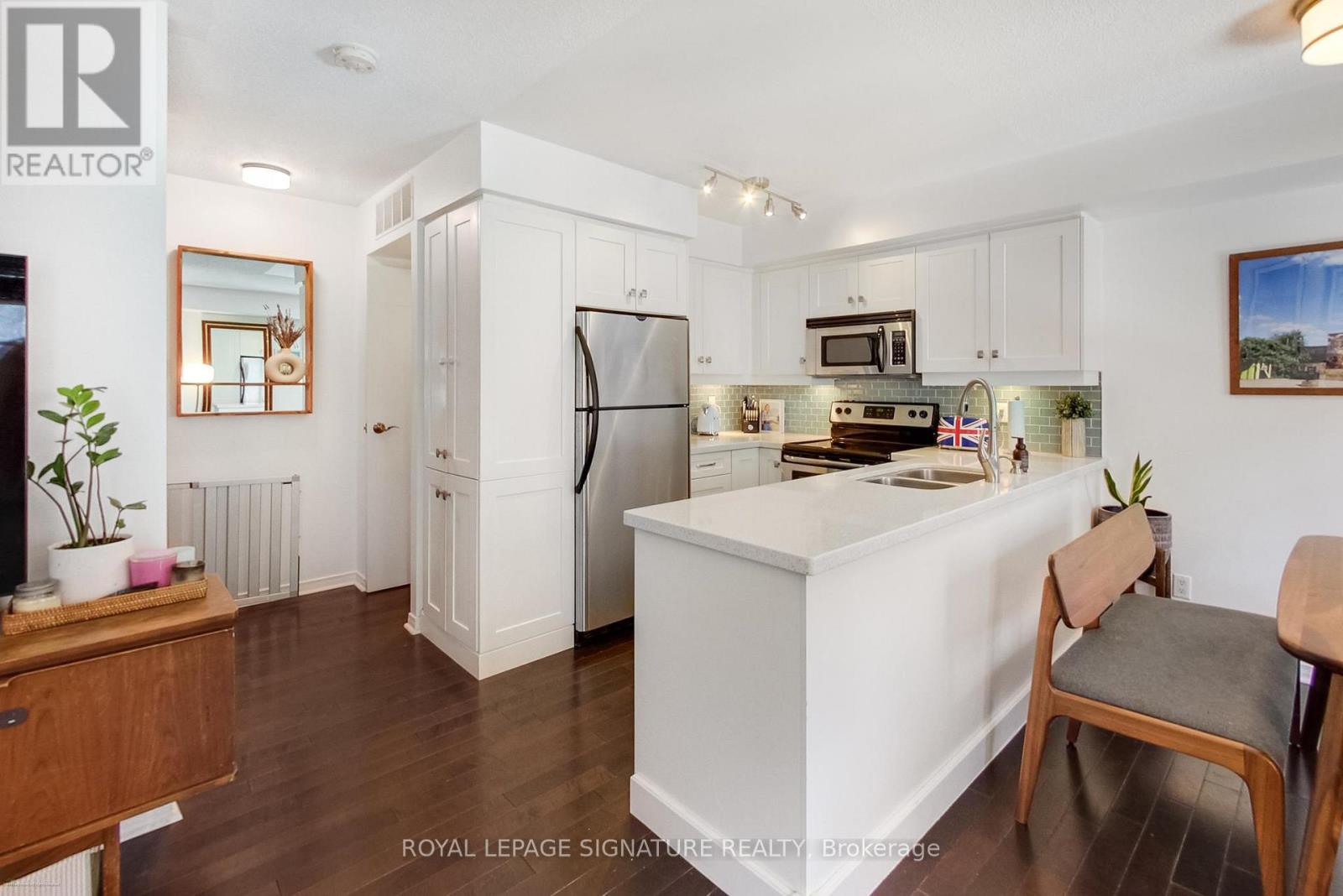 838 - 46 Western Battery Road, Toronto, Ontario  M6K 3P1 - Photo 2 - C12833082