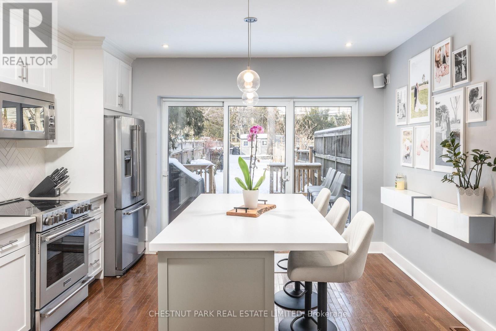 148 Sherwood Avenue, Toronto, Ontario  M4P 2A8 - Photo 5 - C12833086