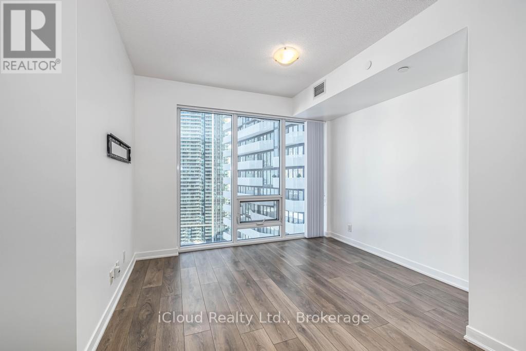 2205 - 100 Harbour Street, Toronto, Ontario  M5J 2T5 - Photo 17 - C12833092