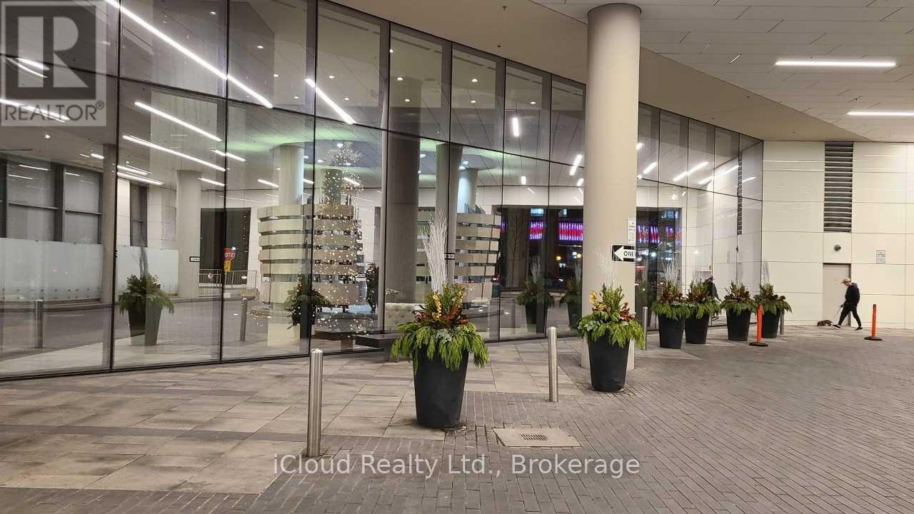 2205 - 100 Harbour Street, Toronto, Ontario  M5J 2T5 - Photo 2 - C12833092