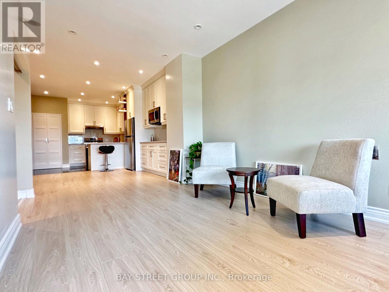 1001 - 102 Bloor Street W, Toronto, Ontario  M5S 1M8 - Photo 13 - C12833164