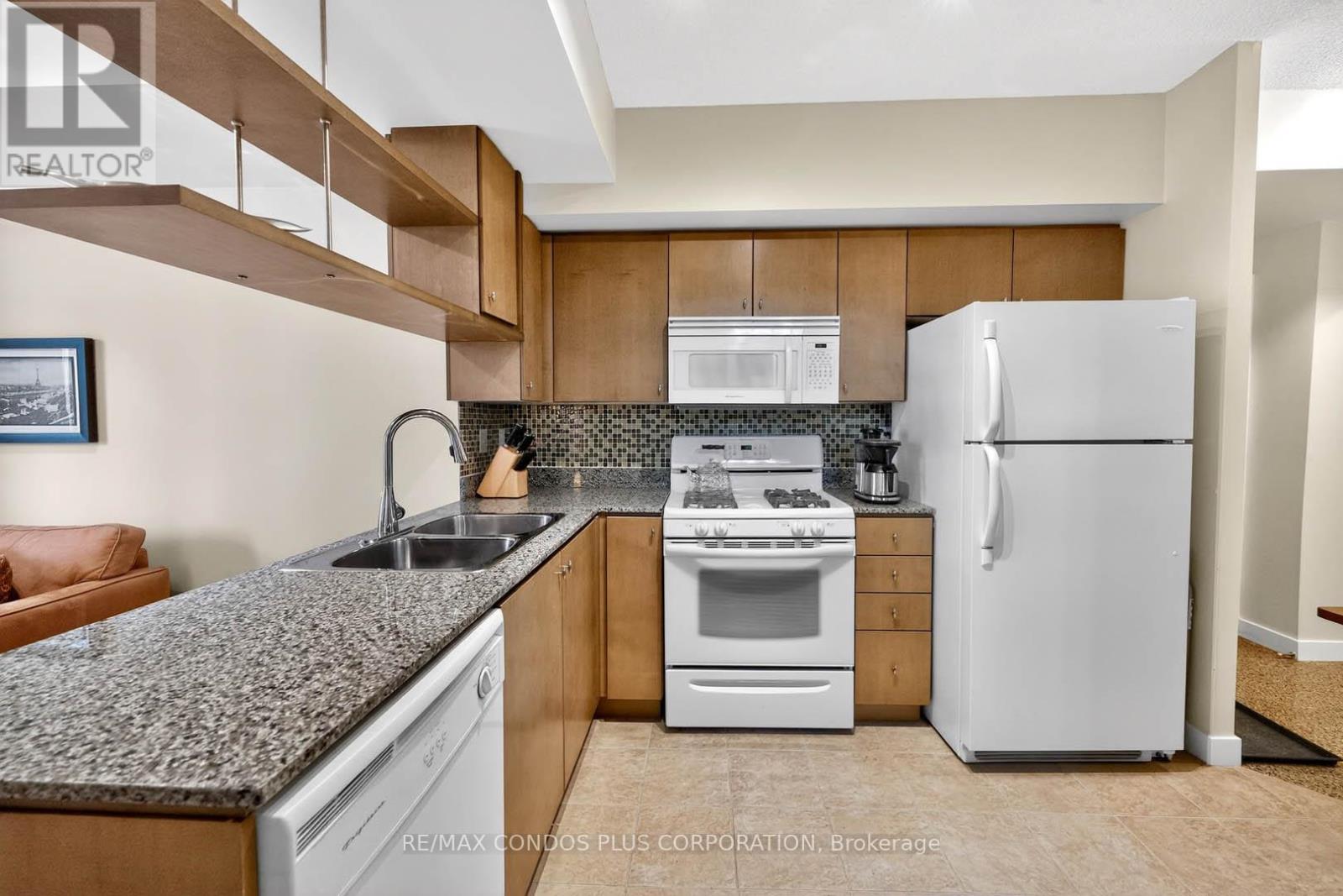 605 - 35 Mariner Terrace, Toronto, Ontario M5V 3V9 - Photo 12 - C12833198