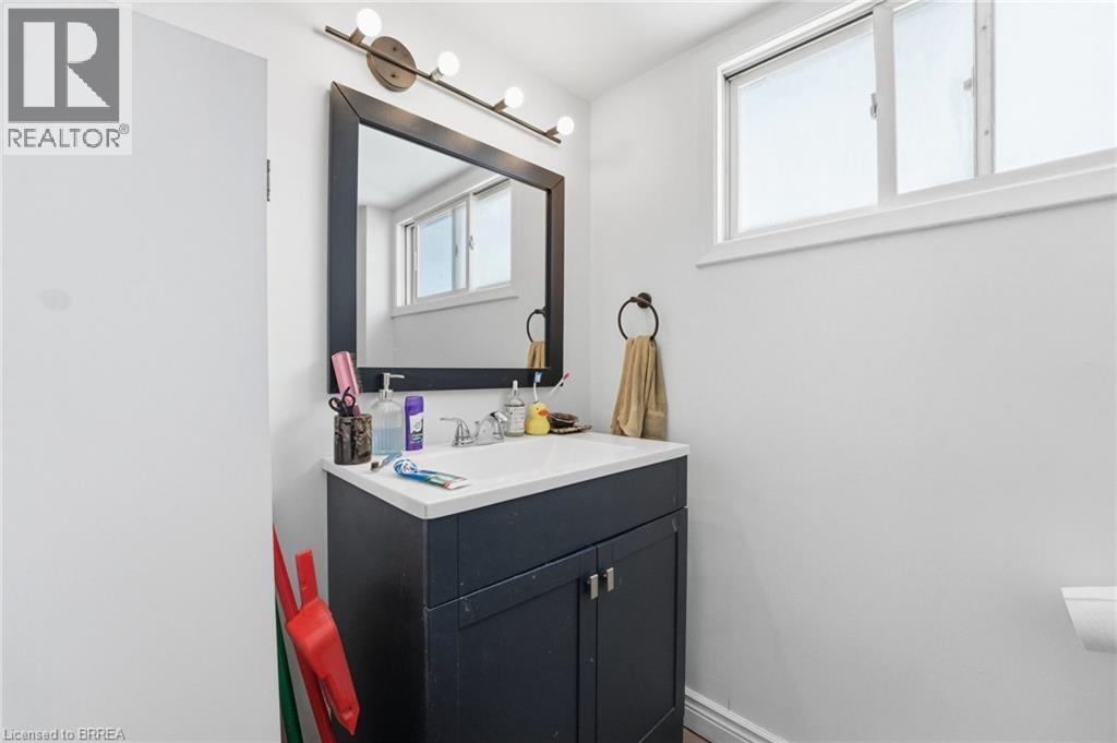 220 Nelson Street, Brantford, Ontario  N3S 4C1 - Photo 21 - 40794874