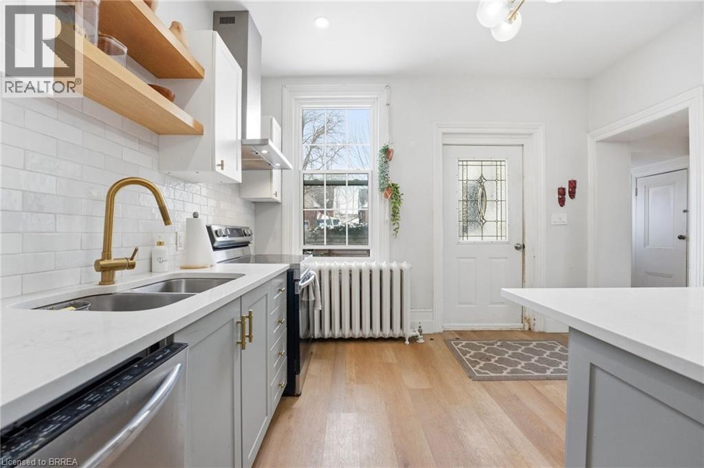 220 Nelson Street, Brantford, Ontario  N3S 4C1 - Photo 6 - 40794874