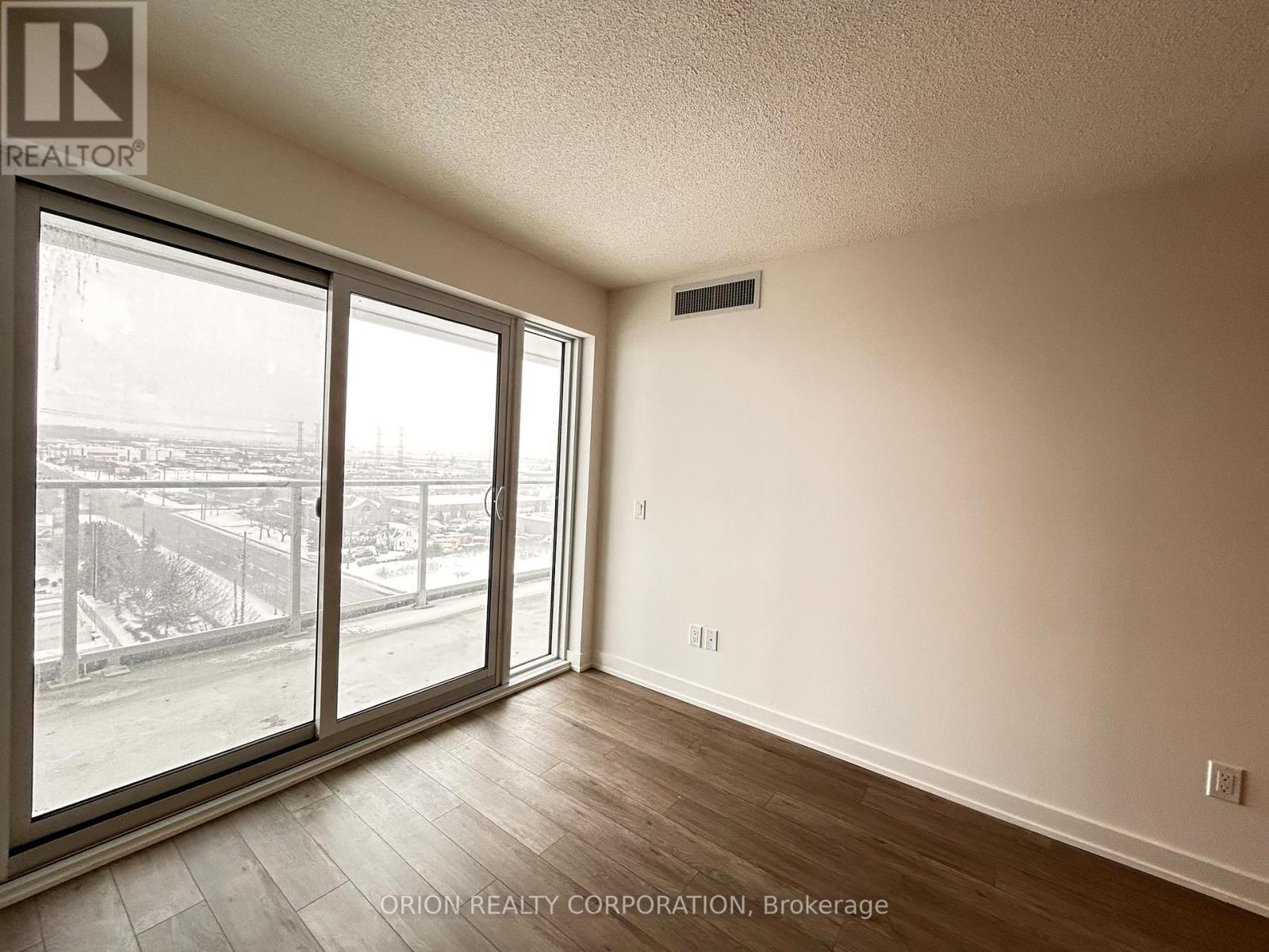 904 - 1010 Sandy Beach Road, Pickering, Ontario  L1W 0C7 - Photo 8 - E12832962