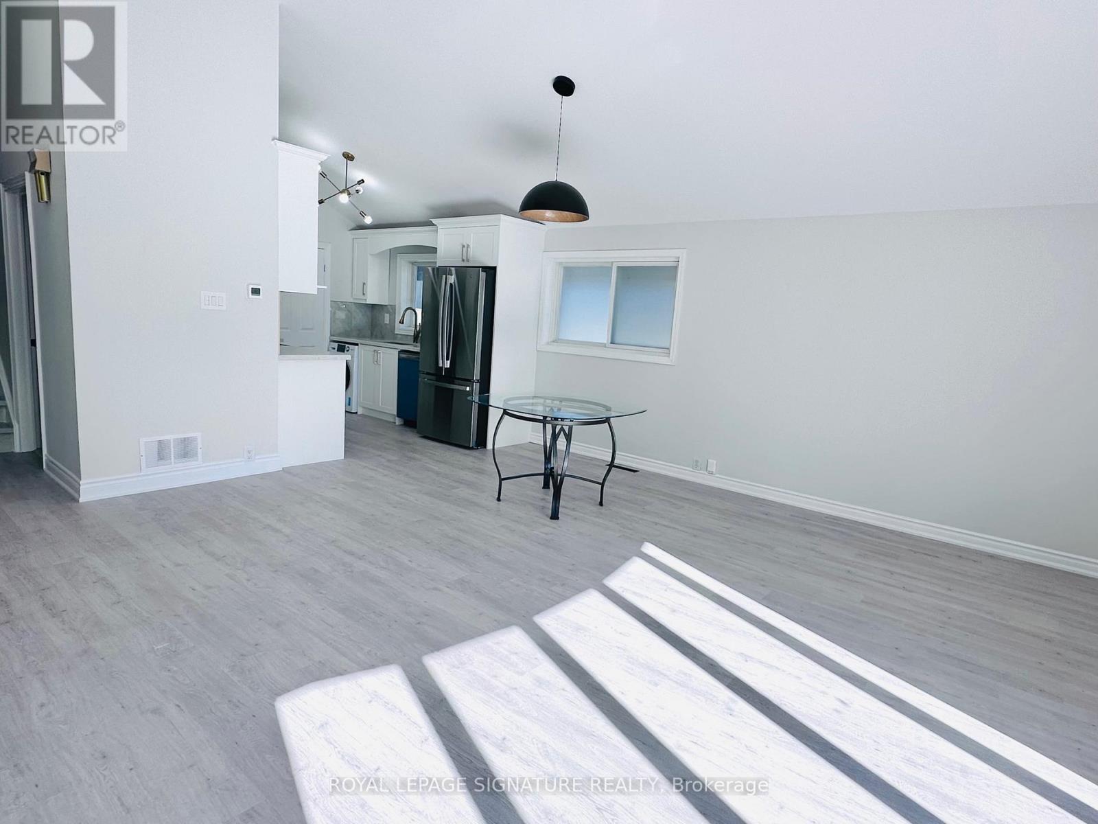 Main - 55 Munson Crescent, Toronto, Ontario  M1P 3M8 - Photo 5 - E12833102