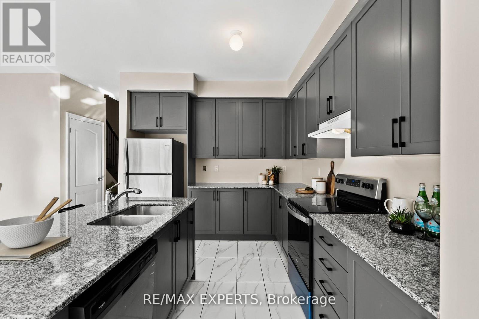 2538 Winter Words Drive, Oshawa, Ontario  L1L 0S7 - Photo 13 - E12833144