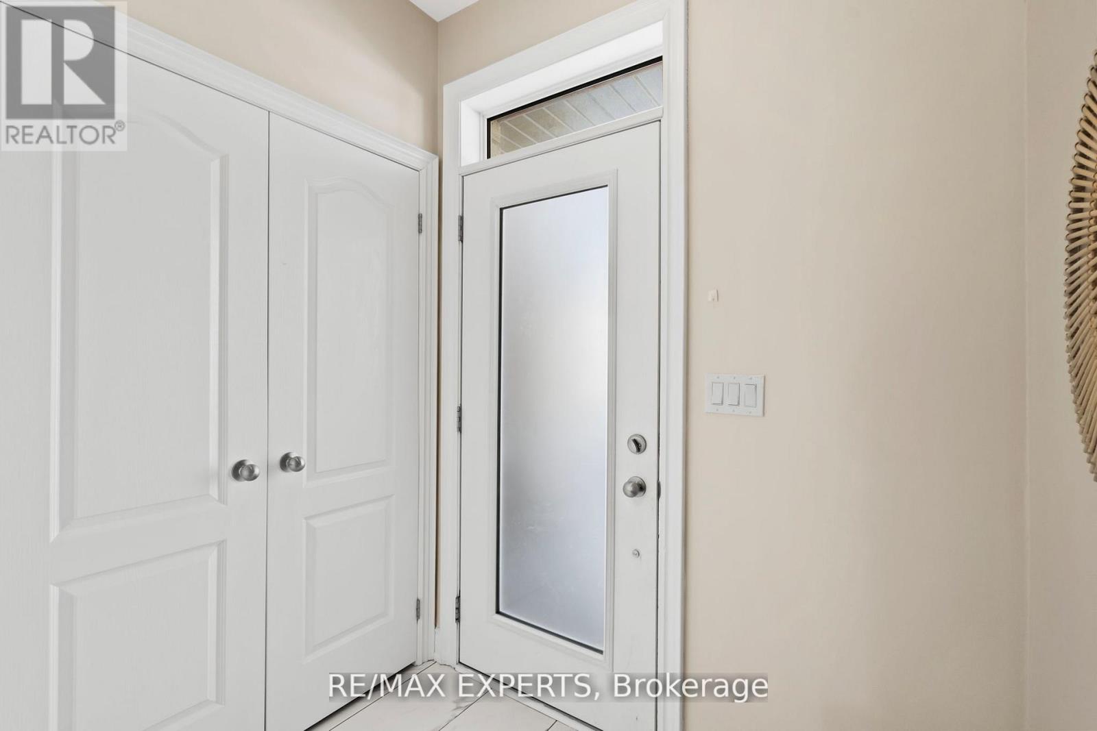 2538 Winter Words Drive, Oshawa, Ontario  L1L 0S7 - Photo 3 - E12833144