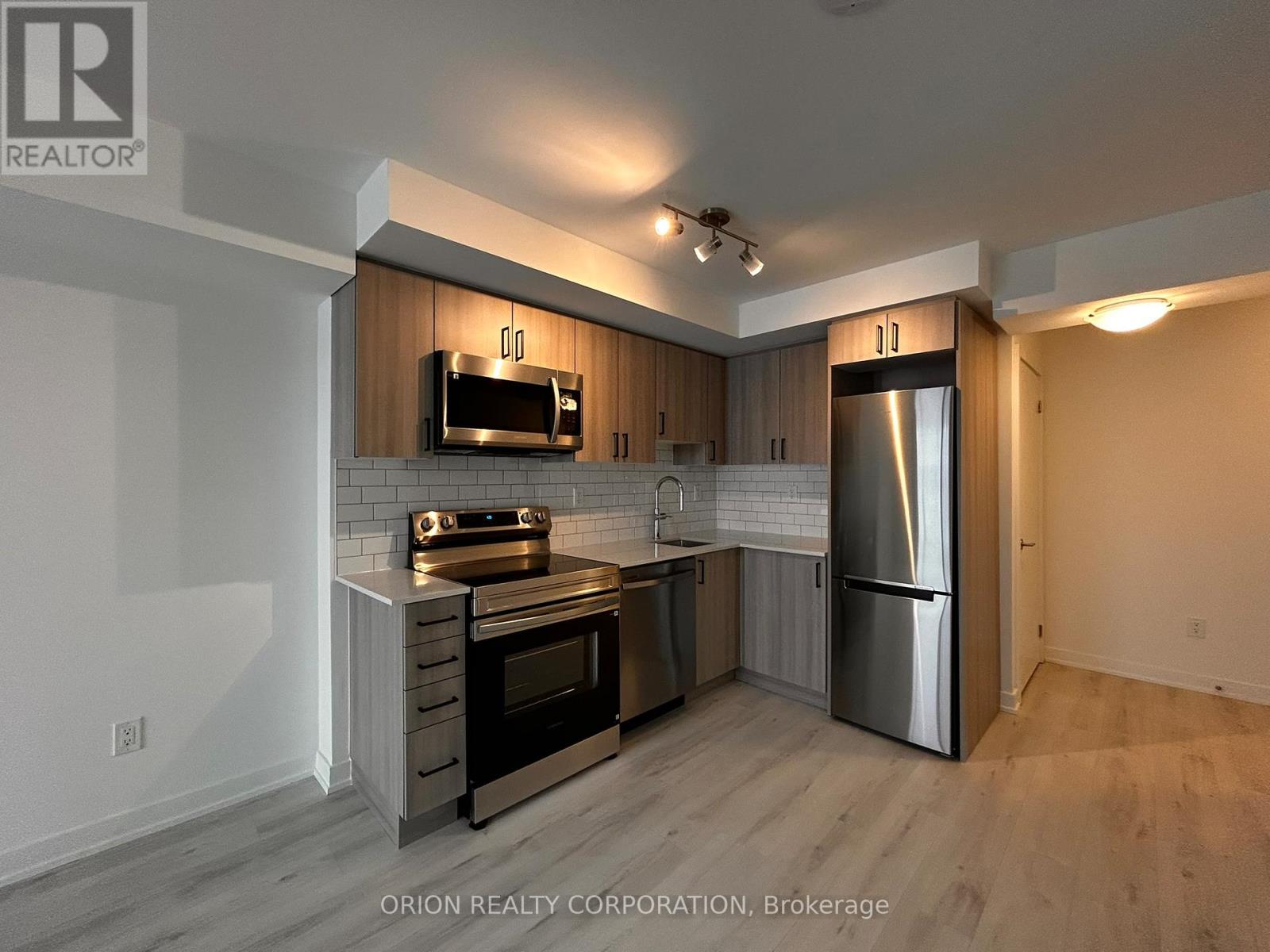 1212 - 1010 Sandy Beach Road, Pickering, Ontario  L1W 0C7 - Photo 1 - E12833178