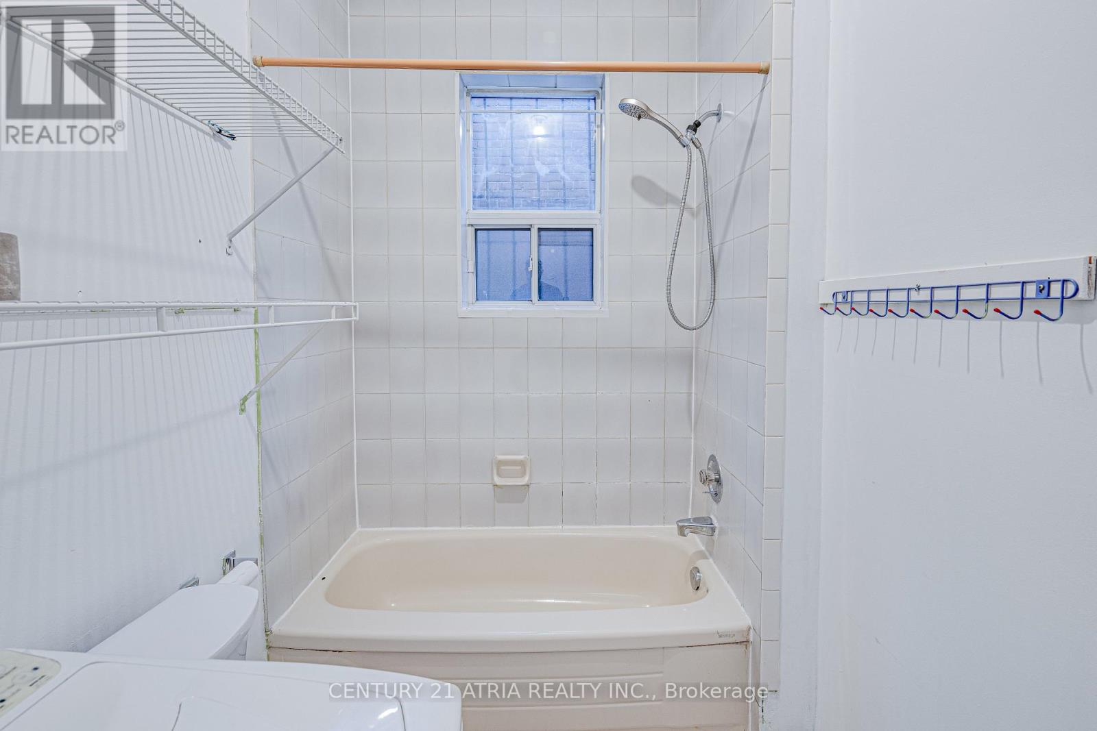 1564 Danforth Avenue, Toronto, Ontario  M4J 1N4 - Photo 11 - E12833254