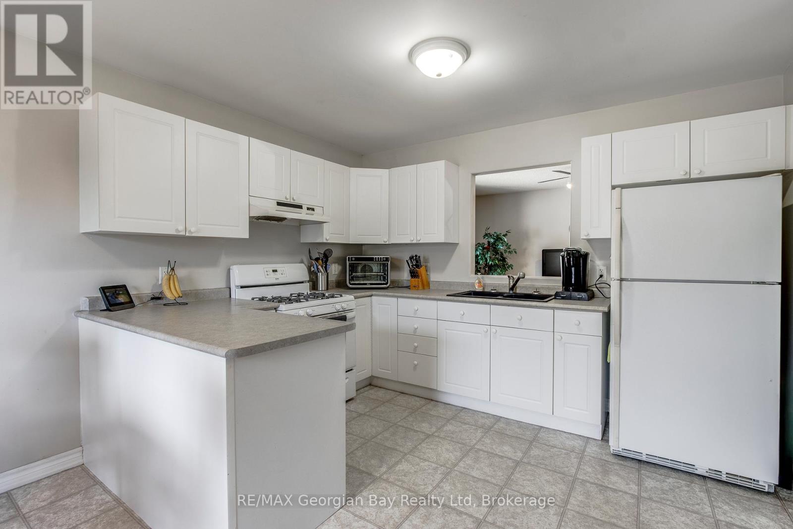 399 Irwin Street, Midland, Ontario  L4R 2V6 - Photo 12 - S12833208