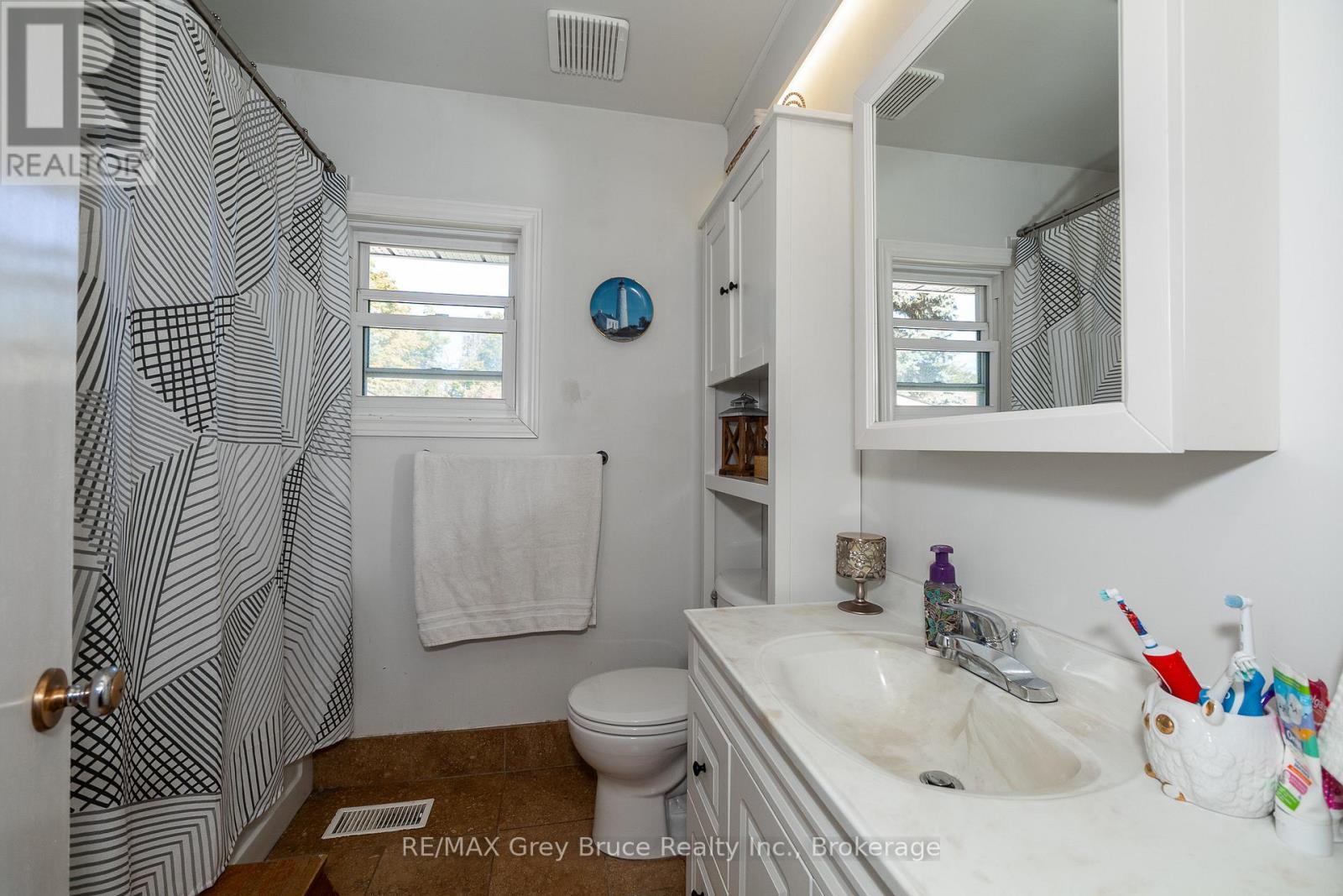 836 11th Street W, Owen Sound, Ontario N4K 3T3 - Photo 16 - X12833160