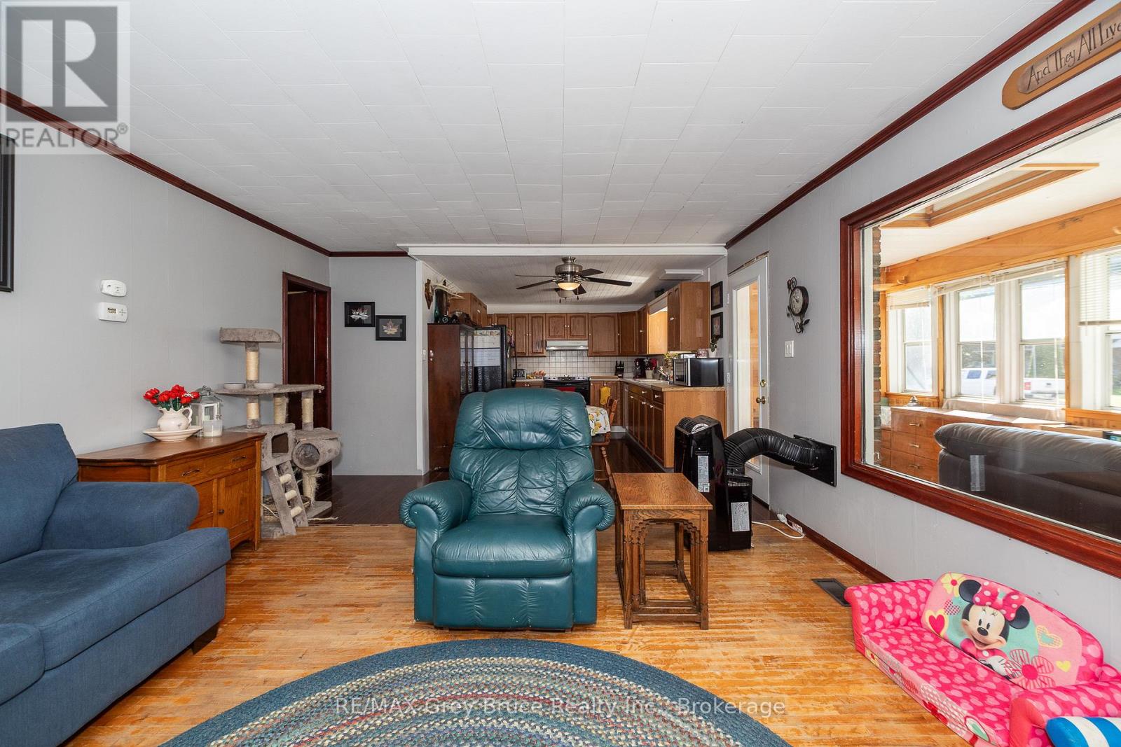 836 11th Street W, Owen Sound, Ontario N4K 3T3 - Photo 8 - X12833160