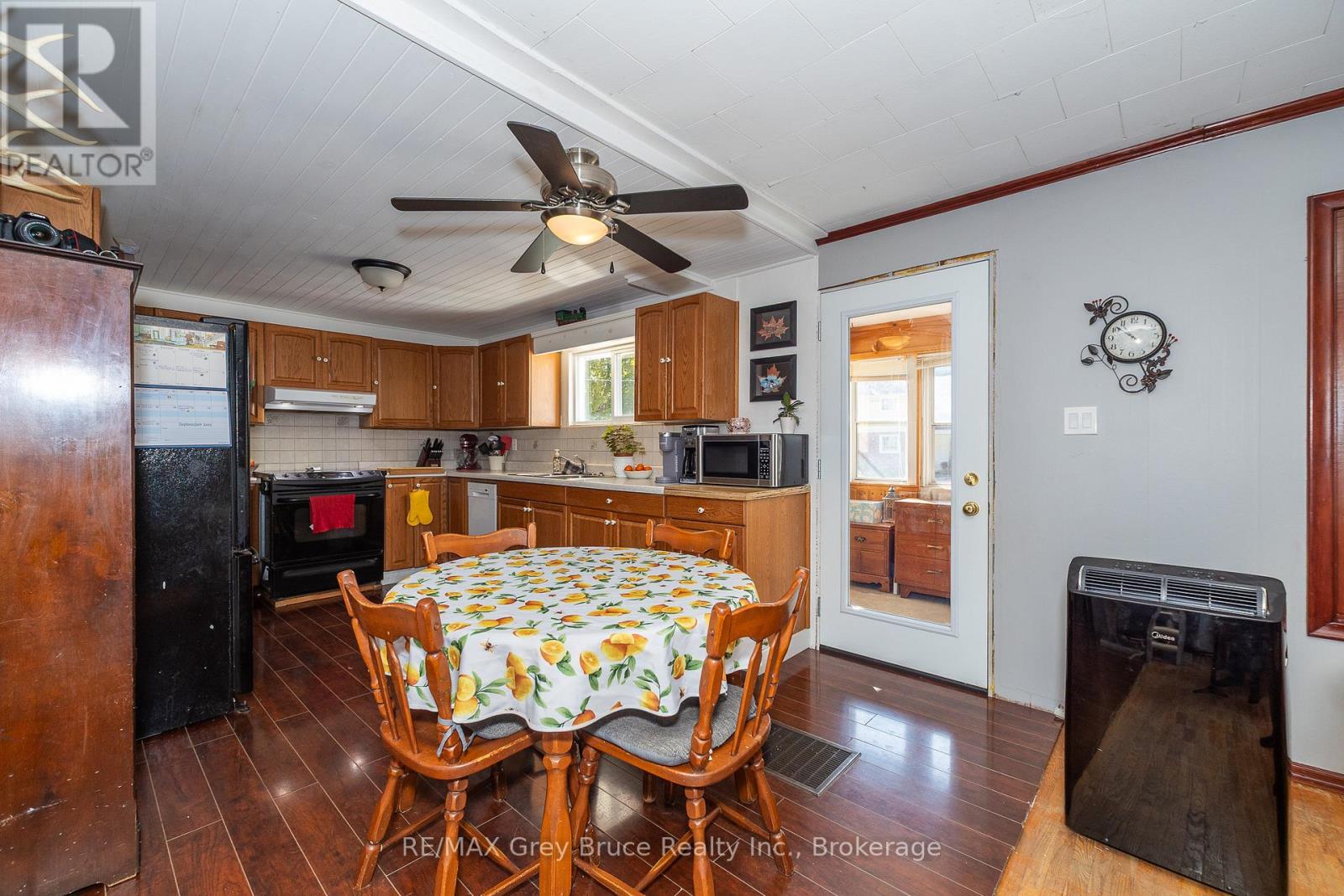 836 11th Street W, Owen Sound, Ontario N4K 3T3 - Photo 9 - X12833160