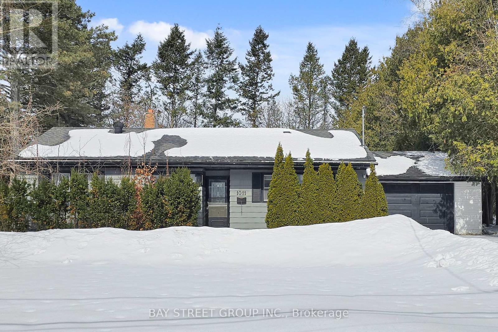 1011 JANETTE STREET, Newmarket, Ontario