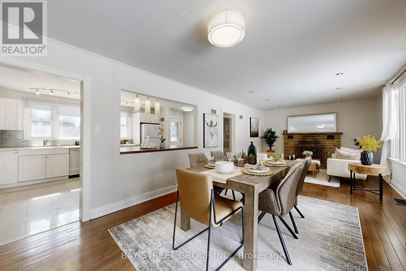 1011 Janette Street, Newmarket, Ontario  L3Y 3C4 - Photo 11 - N12832872