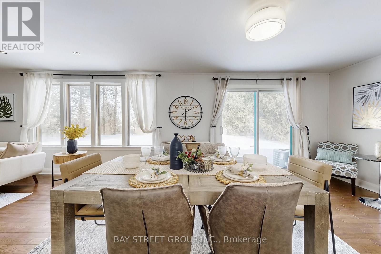 1011 Janette Street, Newmarket, Ontario  L3Y 3C4 - Photo 12 - N12832872