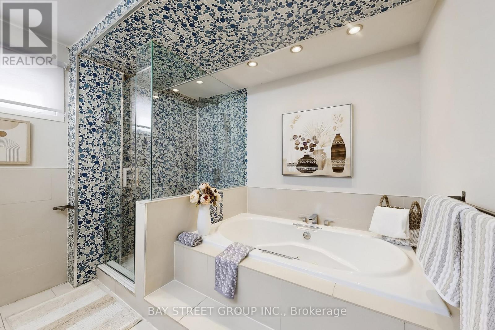 1011 Janette Street, Newmarket, Ontario  L3Y 3C4 - Photo 28 - N12832872