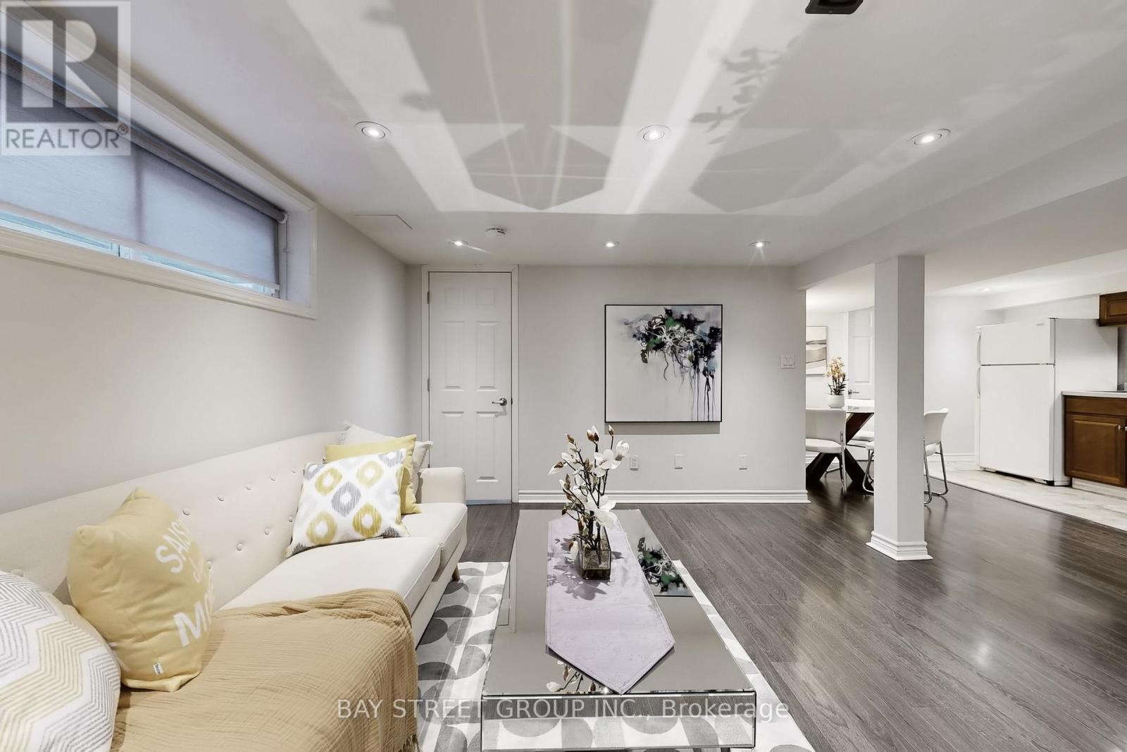 1011 Janette Street, Newmarket, Ontario  L3Y 3C4 - Photo 32 - N12832872