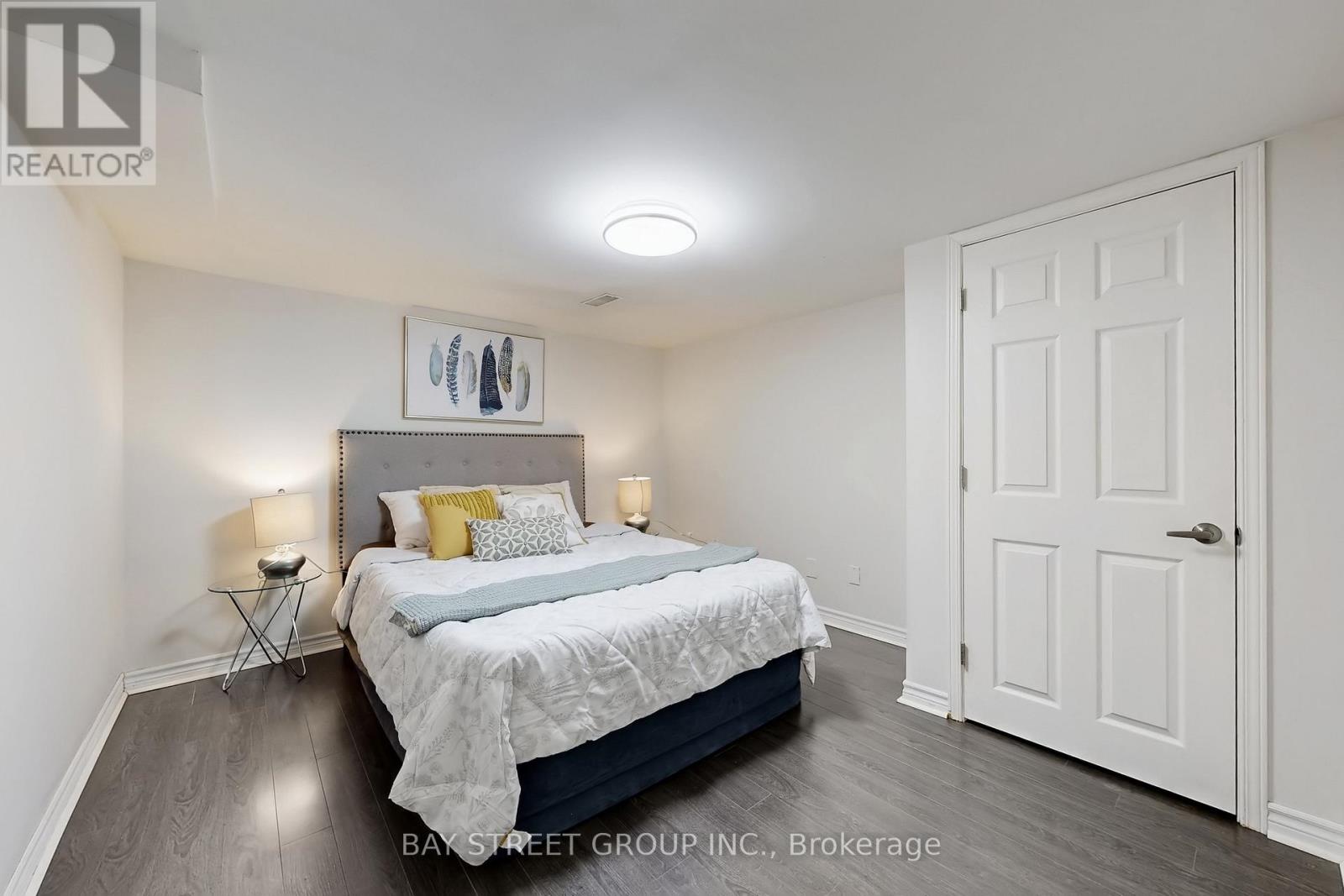 1011 Janette Street, Newmarket, Ontario  L3Y 3C4 - Photo 39 - N12832872