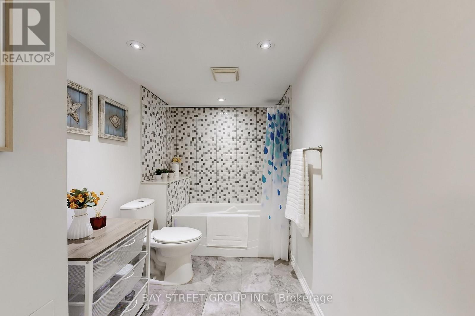 1011 Janette Street, Newmarket, Ontario  L3Y 3C4 - Photo 44 - N12832872