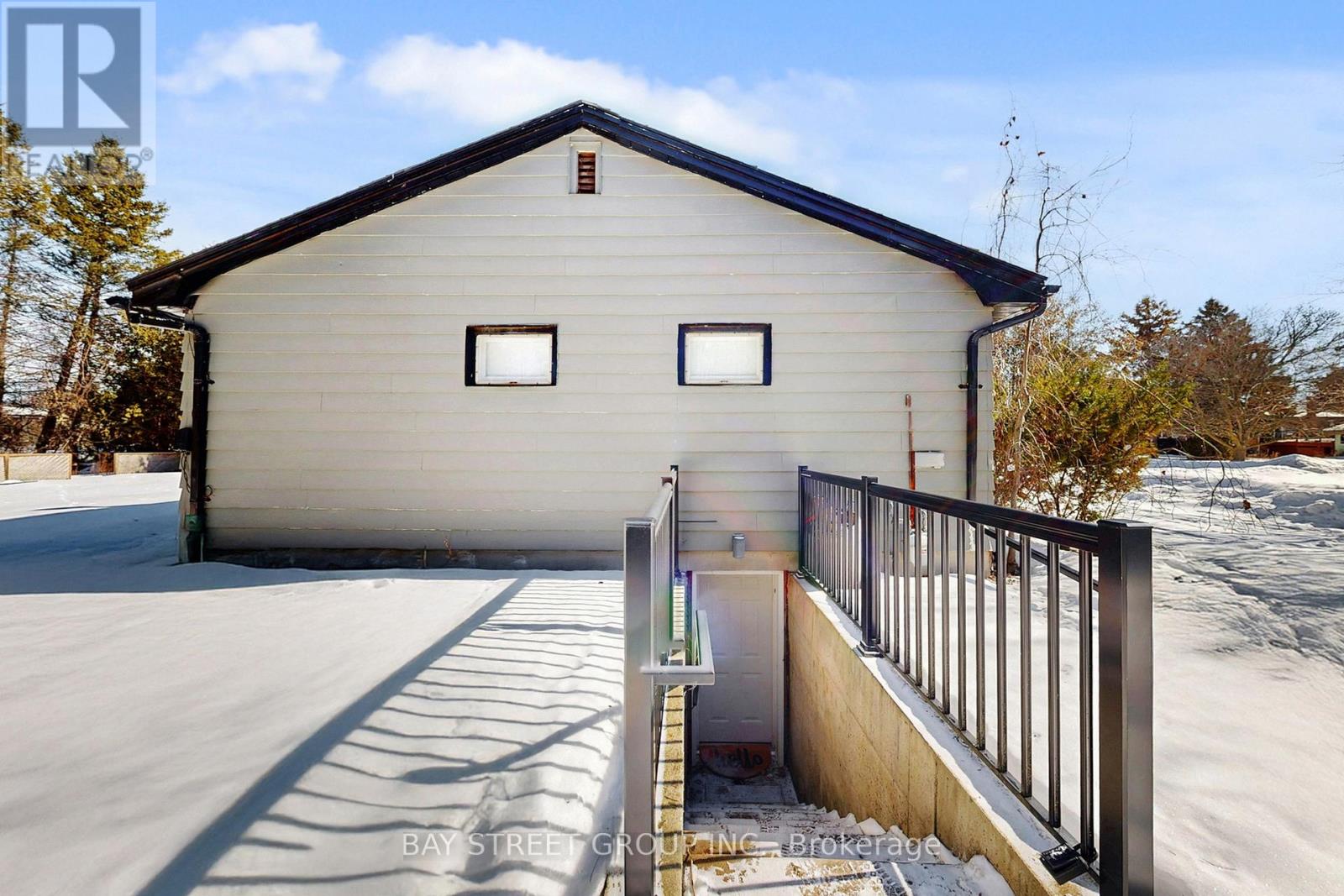 1011 Janette Street, Newmarket, Ontario  L3Y 3C4 - Photo 46 - N12832872