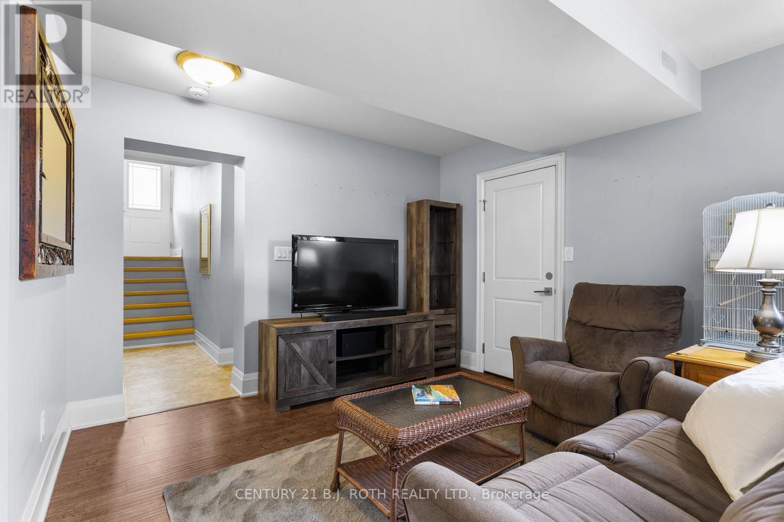 41 Osborn Street, Essa (Angus), Ontario  L0M 1B0 - Photo 32 - N12832936