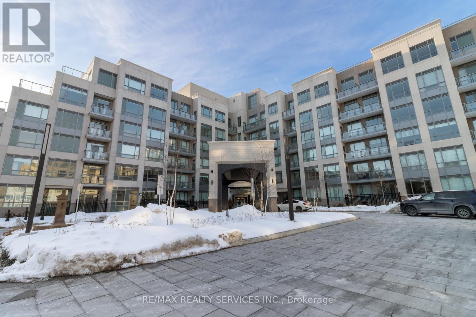 335 - 2075 King Road, King, Ontario L7B 0R6 - Photo 2 - N12832978