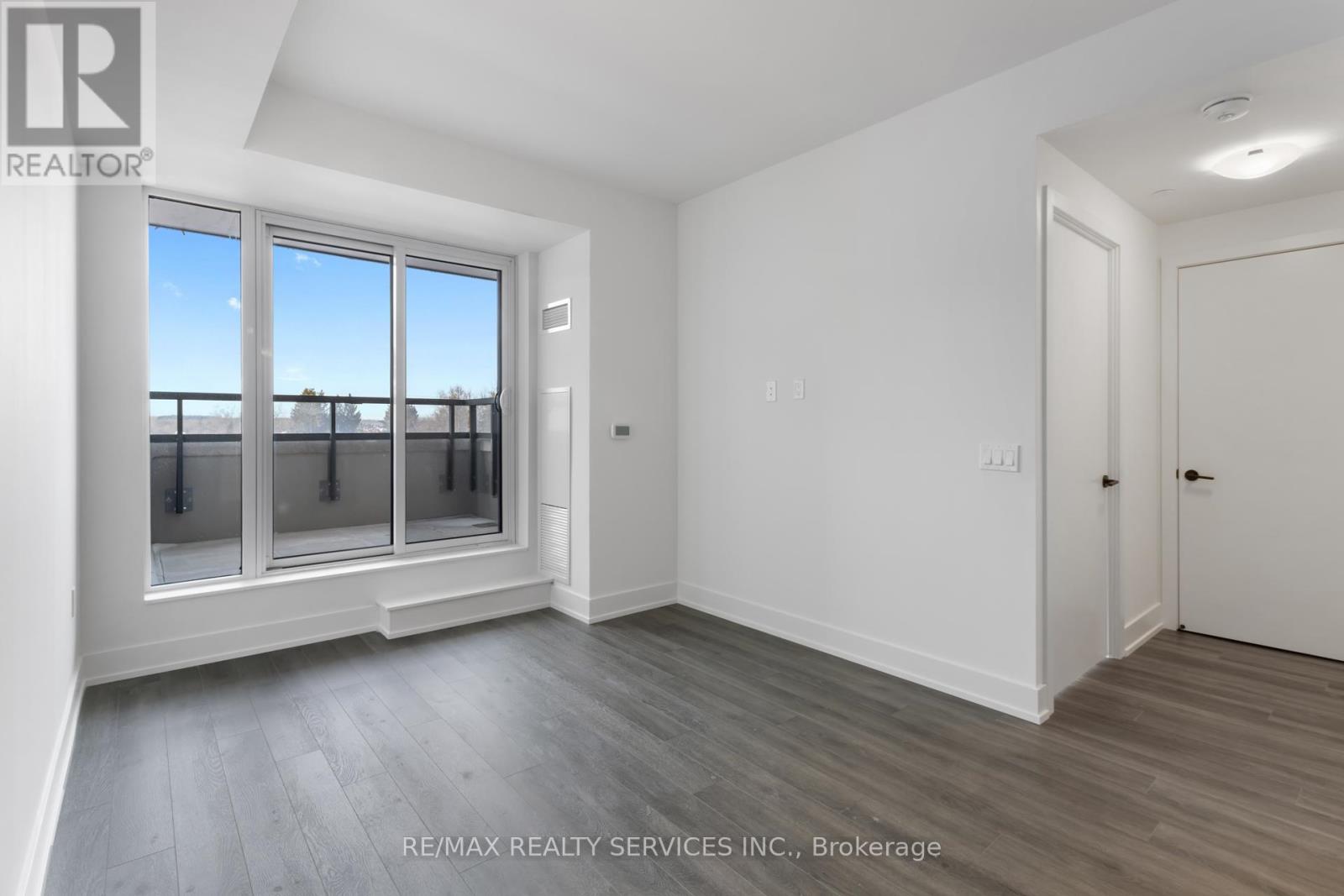 335 - 2075 King Road, King, Ontario L7B 0R6 - Photo 21 - N12832978