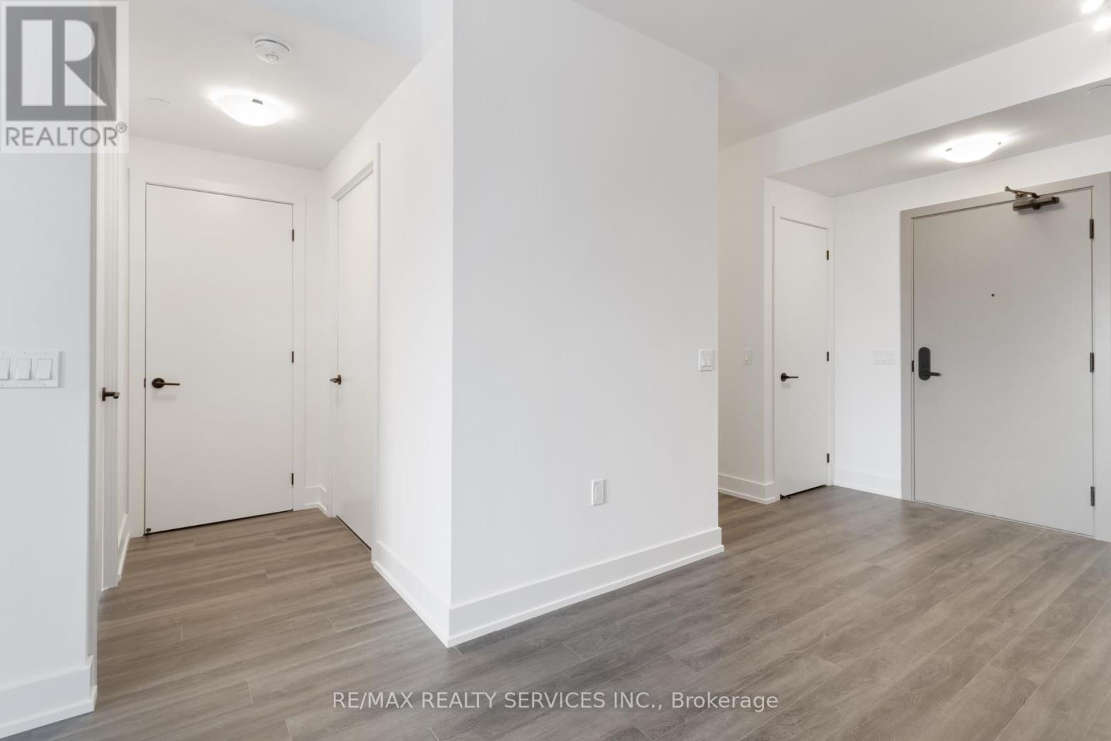 335 - 2075 King Road, King, Ontario L7B 0R6 - Photo 23 - N12832978