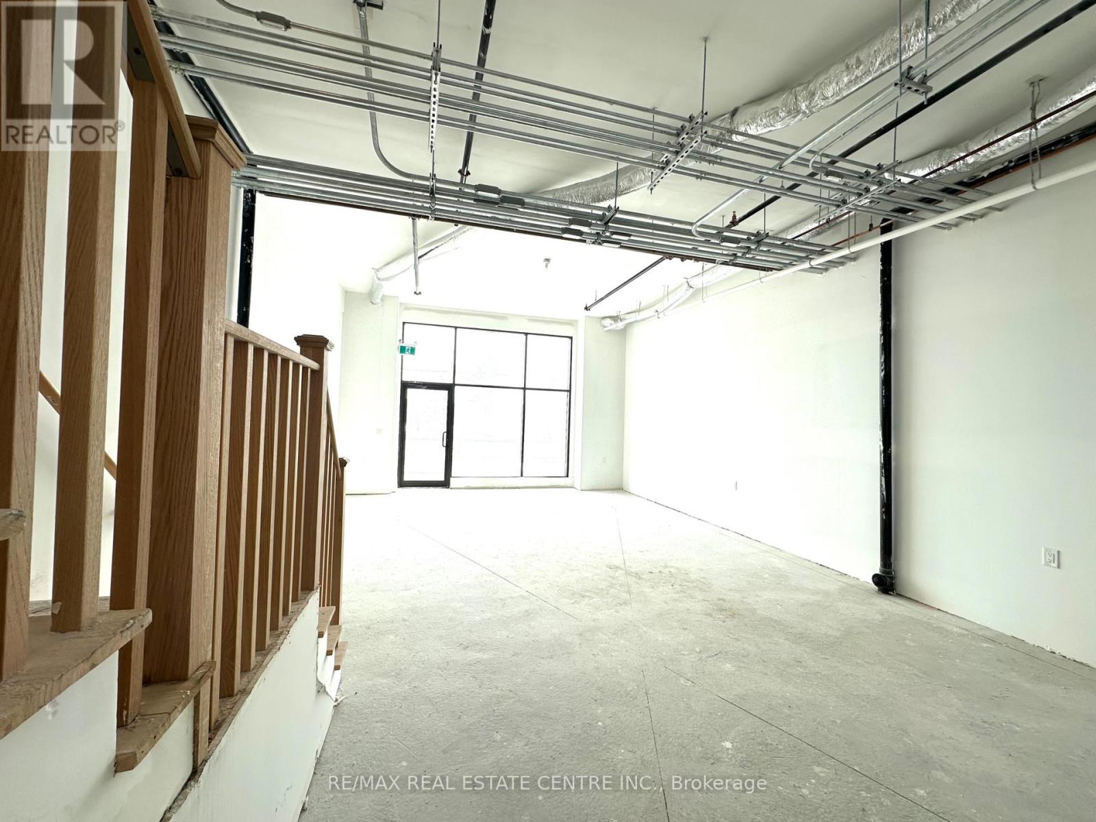 4 - 200 Dissette Street, Bradford West Gwillimbury, Ontario  L4Z 3G8 - Photo 10 - N12833006